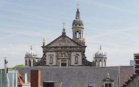 Mooi Licht Appartement In Bruisend Antwerpen!